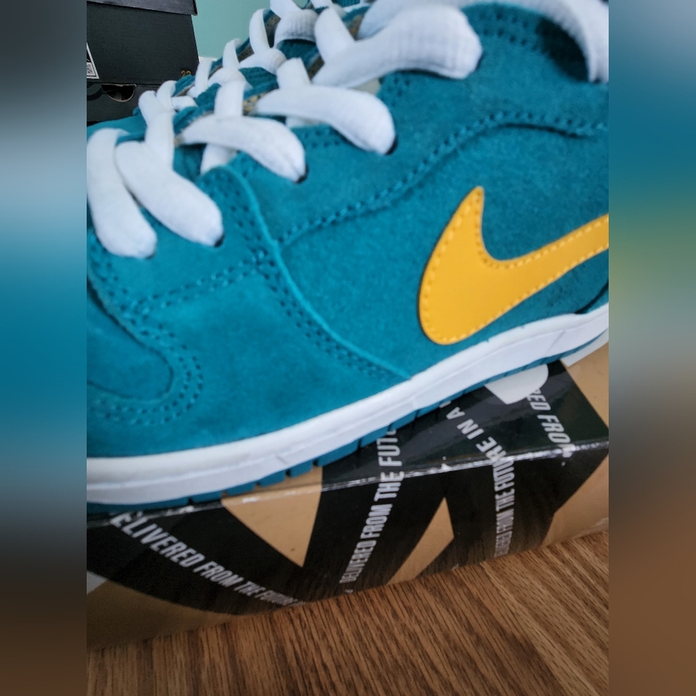 Nike SB Dunk Hi Tropical Teal and University Gold (2013) - Picture 12 of 17